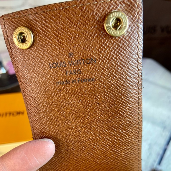 Louis Vuitton Key Cles card holder pouch keychain converted from an iPod case - Picture 10 of 12